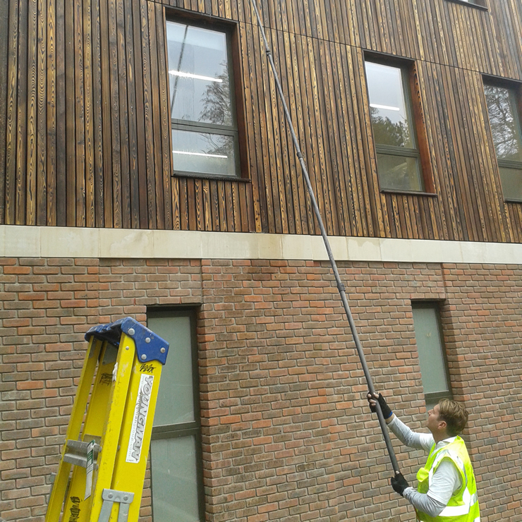 Window cleaner covering Puckeridge